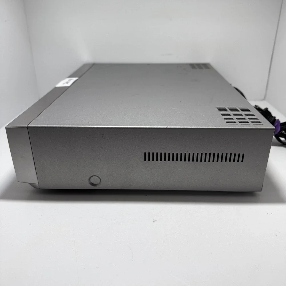 Sony SLV-D100 DVD VCR Combo Player Hi-Fi Stereo Silver Video Cassette Recorder